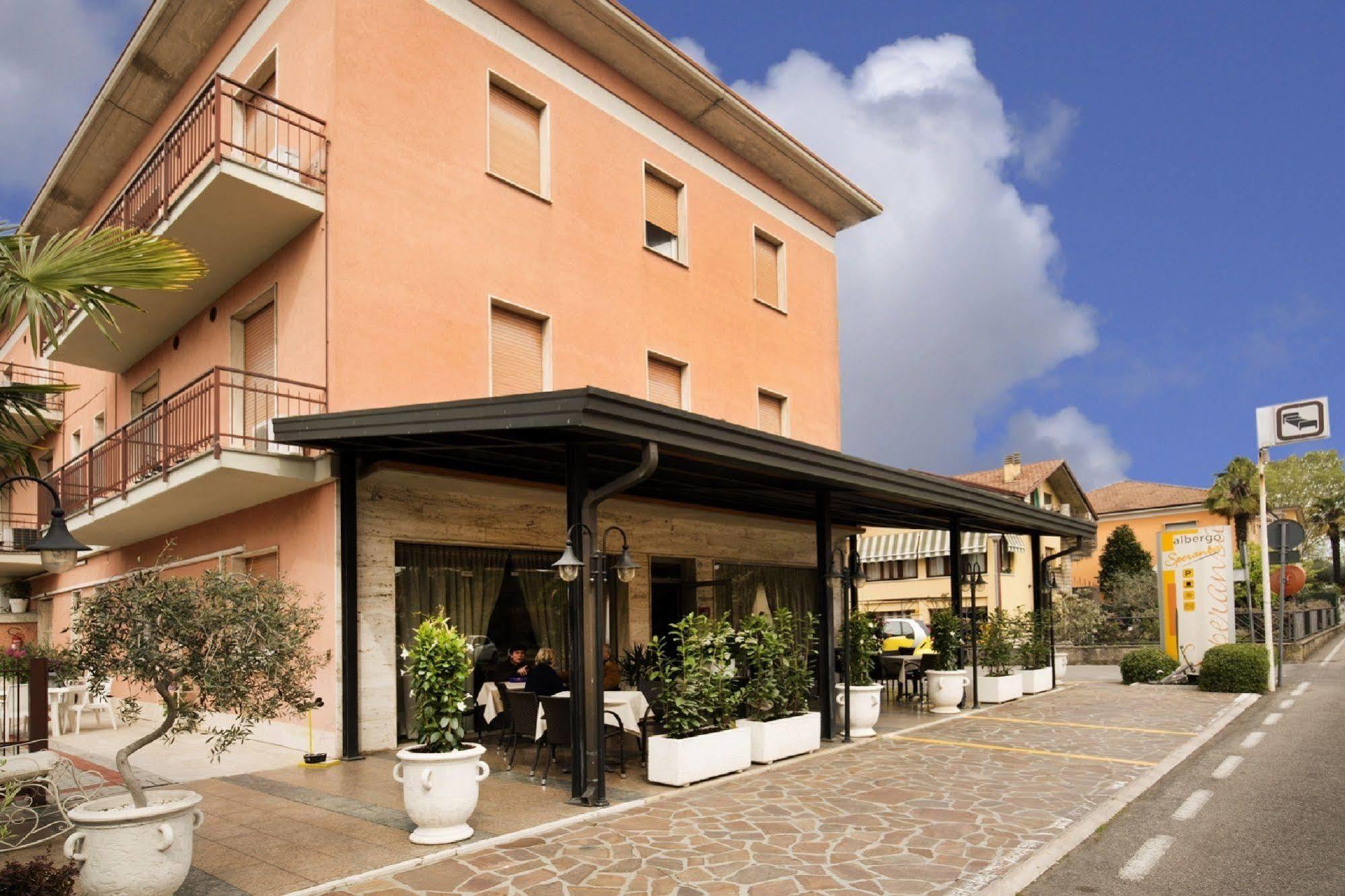 Hotel Buena Onda Peschiera del Garda Bagian luar foto