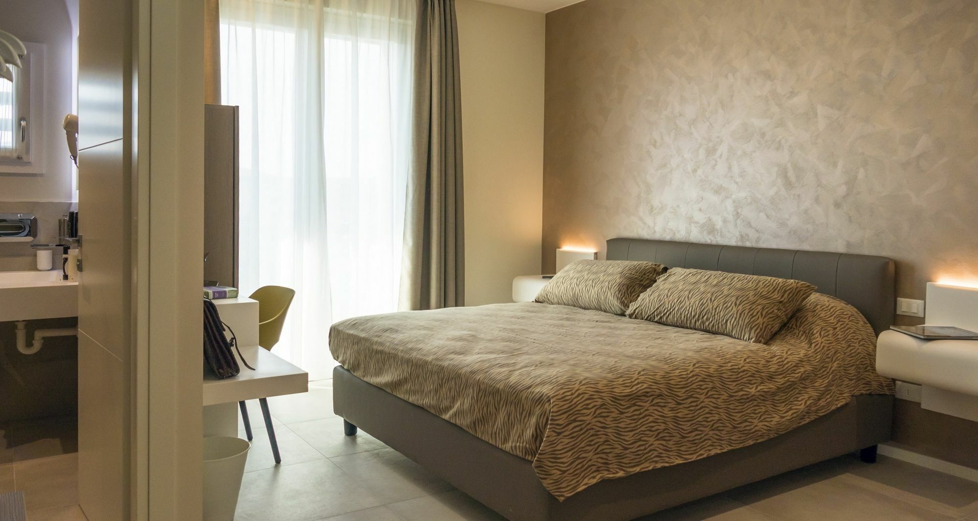 Hotel Buena Onda Peschiera del Garda Bagian luar foto